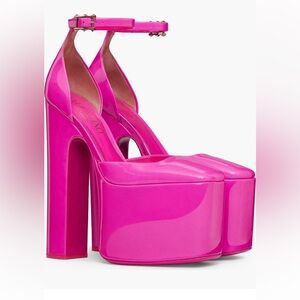 Valentino Garavani Discobox
Platform Pump NWT includes box and dust bags